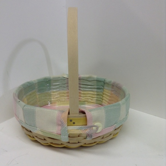 2002 Small Easter Basket - Picture 2 of 6